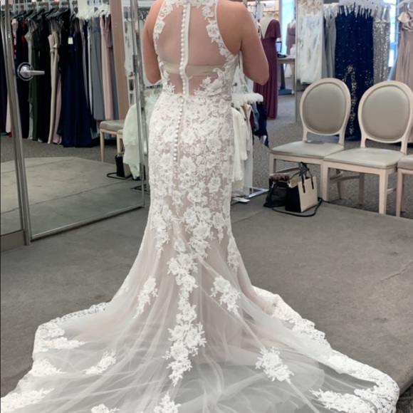 Galina Signature Wedding Dress - Picture 3 of 7